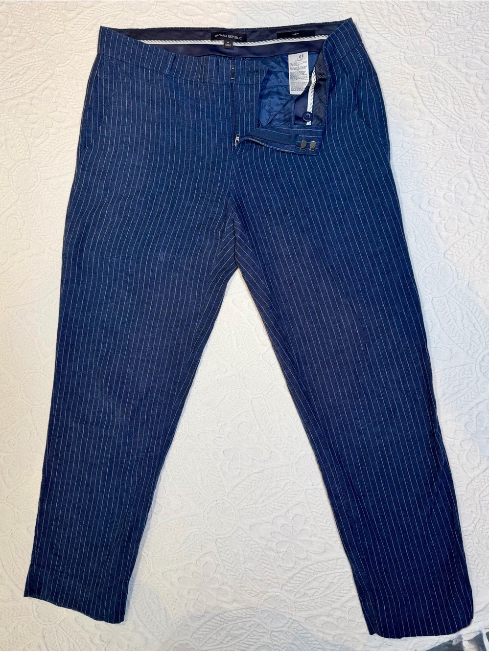 Linen blend pants Navy pinstripe straight leg women’s 6 relaxed fit 32” Waist